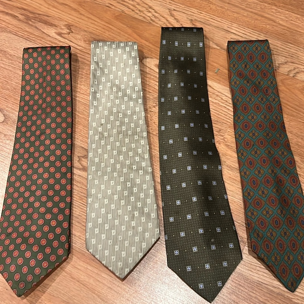Stock of 4 ties